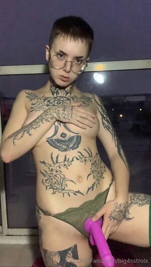 big4sstrolx Nude Leaked Photo #32