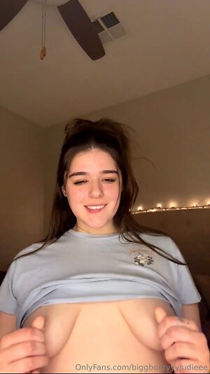 biggbootyyyjudieee Nude Leaked Photo #7