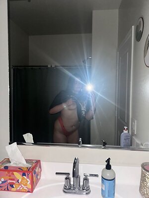 biggbootyyyjudieee Nude Leaked Photo #15