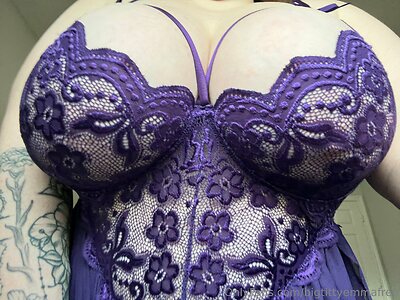 bigtittyemmafree Nude Leaked Photo #7