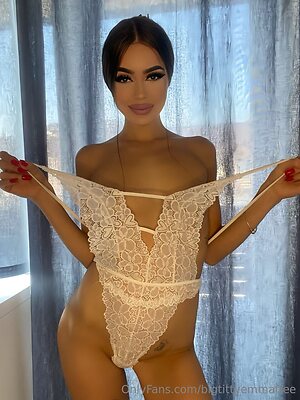 bigtittyemmafree Nude Leaked Photo #22