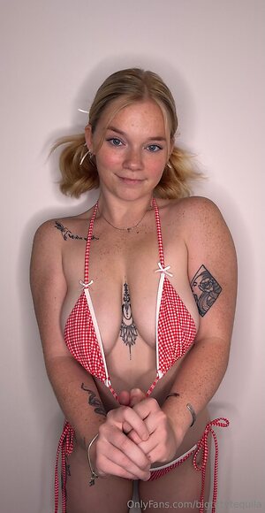 bigtittytequila Nude Leaked Photo #34