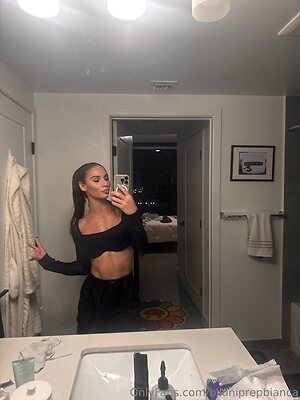 bikiniprepbianca Nude Leaked Photo #5