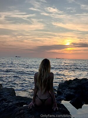 blondesugar93 Nude Leaked Photo #15