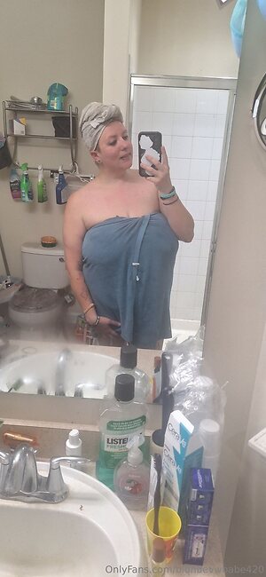 blondevwbabe420 Nude Leaked Photo #3