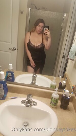 blondeytokes Nude Leaked Photo #31