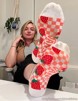 blondibliss Nude Leaked Photo #2