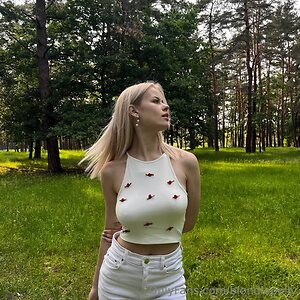 blondiepolly Nude Leaked Photo #7
