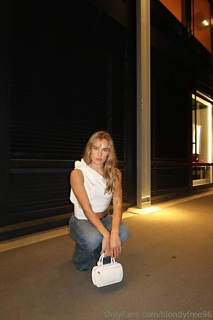 blondyfree96 Nude Leaked Photo #15