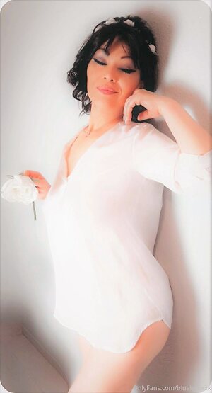 bluebooxxx Nude Leaked Photo #15