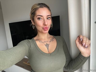 bluedeya Nude Leaked Photo #6