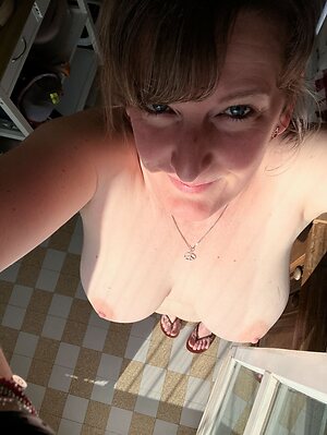 boobsgwendy Nude Leaked Photo #10