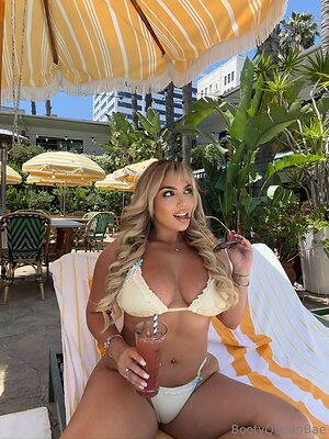 bootyqueenbae Nude Leaked Photo #15