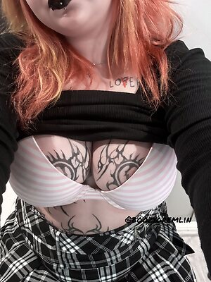 boozygremlin Nude Leaked Photo #7