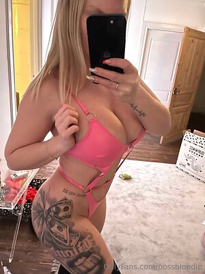 bossblondie Nude Leaked Photo #16