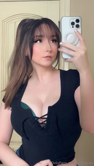 brananax Nude Leaked Photo #5