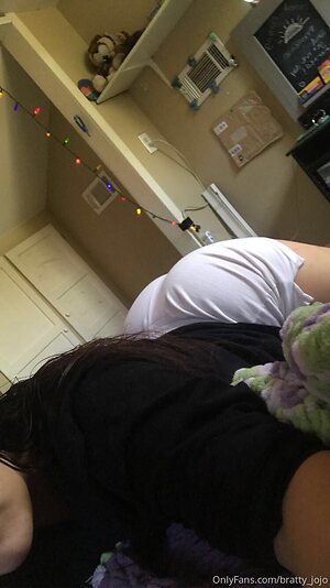bratty jojo Nude Leaked Photo #15