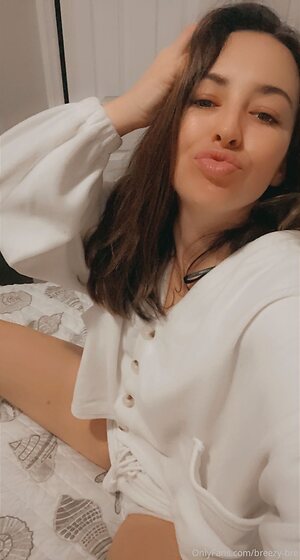 breezy-bre Nude Leaked Photo #8