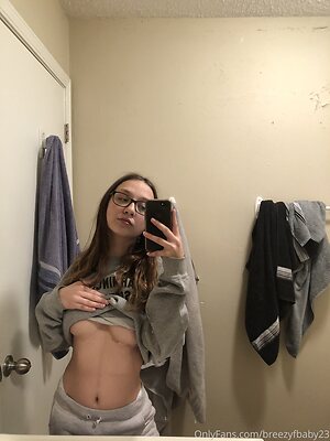 breezyfbaby23 Nude Leaked Photo #6