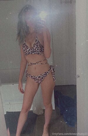 breezyfbaby23 Nude Leaked Photo #15