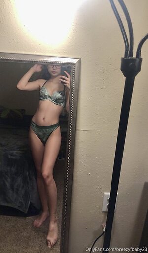 breezyfbaby23 Nude Leaked Photo #23
