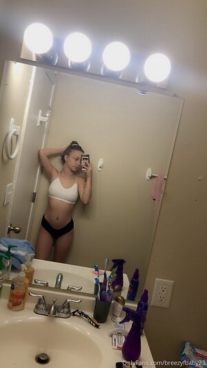 breezyfbaby23 Nude Leaked Photo #35