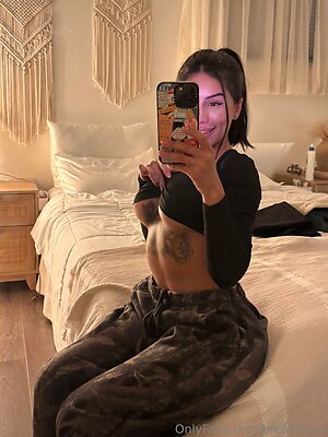 breezyfoxx Nude Leaked Photo #6
