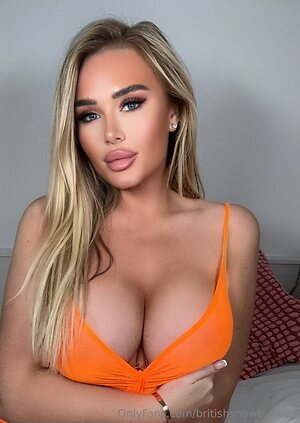 britishsnowbunny Nude Leaked Photo #5