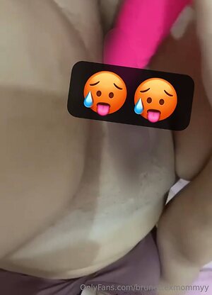 brunettexmommyy Nude Leaked Photo #3