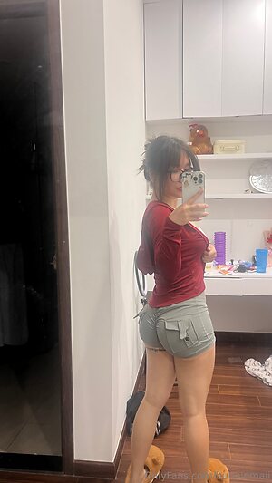 bunniemaii Nude Leaked Photo #39