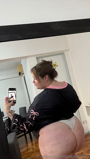 bustyblondibabby Nude Leaked Photo #26