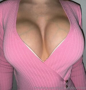 bustypetiteteenfree Nude Leaked Photo #24