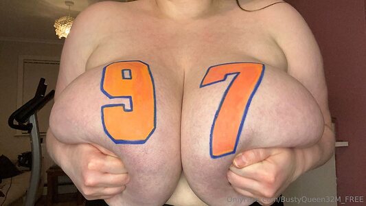 bustyqueen32m free Nude Leaked Photo #14