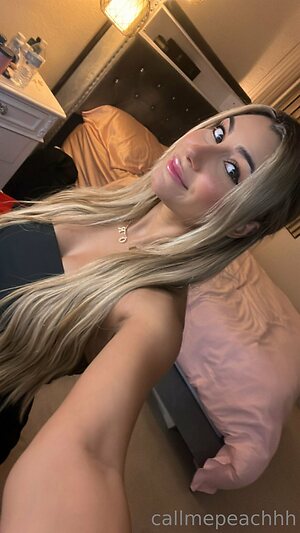 callmepeachhh Nude Leaked Photo #36