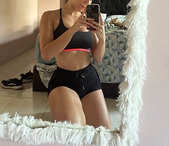 camile2303 Nude Leaked Photo #16