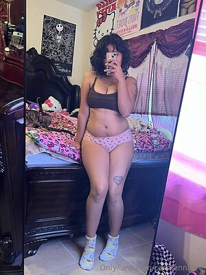 carmennl0ve Nude Leaked Photo #21