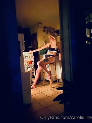 caroliiiiine Nude Leaked Photo #32