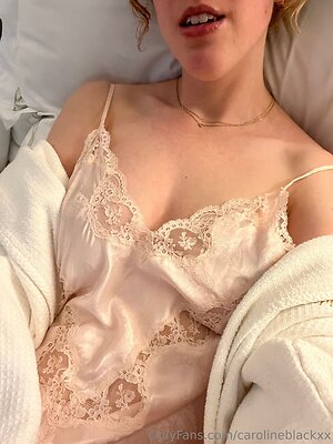 carolineblackxx Nude Leaked Photo #3