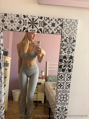 cassieevega Nude Leaked Photo #25