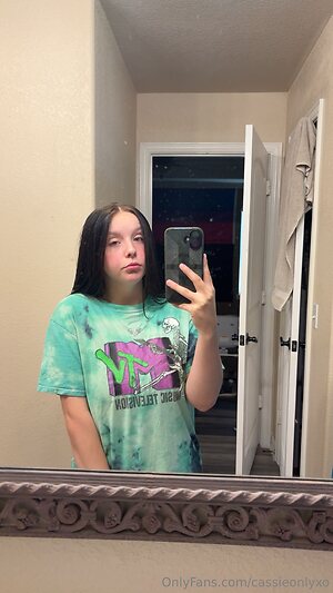 cassieonlyxo Nude Leaked Photo #3
