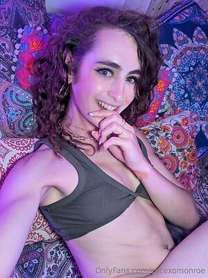 cecexomonroe Nude Leaked Photo #10