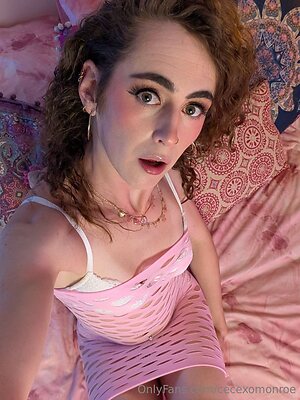 cecexomonroe Nude Leaked Photo #14