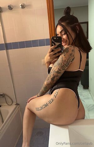 celiavb Nude Leaked Photo #9