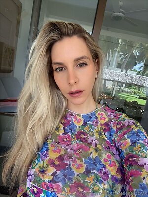 celinebbyx Nude Leaked Photo #9