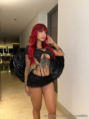 celinemelina Nude Leaked Photo #39