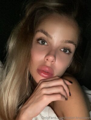 chant4y Nude Leaked Photo #23