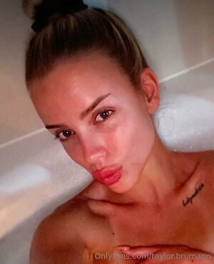 chant4y Nude Leaked Photo #33