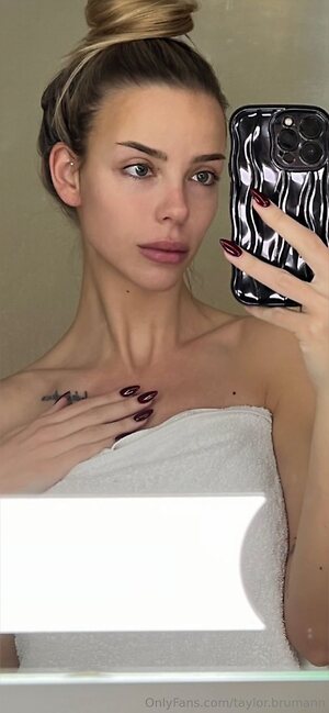 chant4y Nude Leaked Photo #38