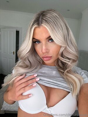 chelsearayxo Nude Leaked Photo #3