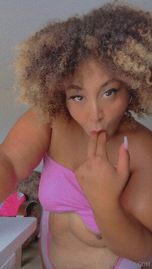 cheybbxxx Nude Leaked Photo #13